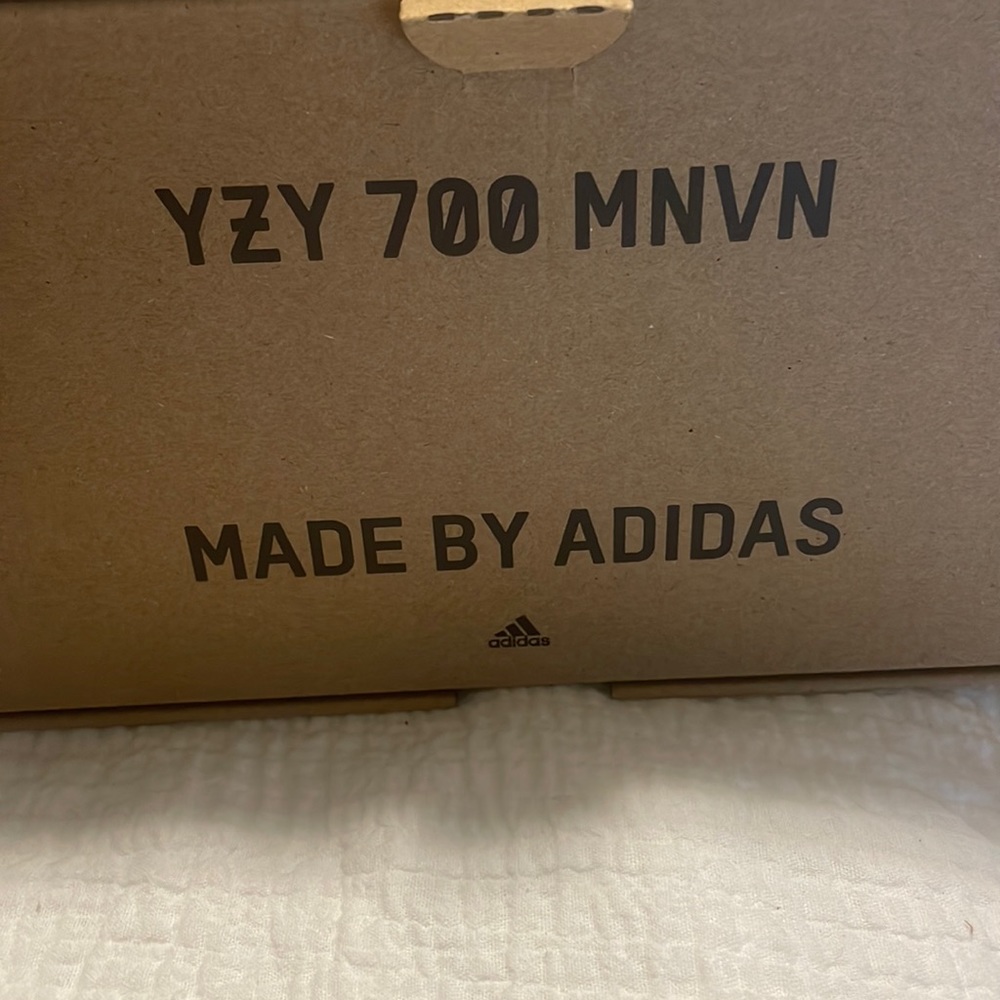 Yeezy MNVN 700 NWT and box - 5.5 mens